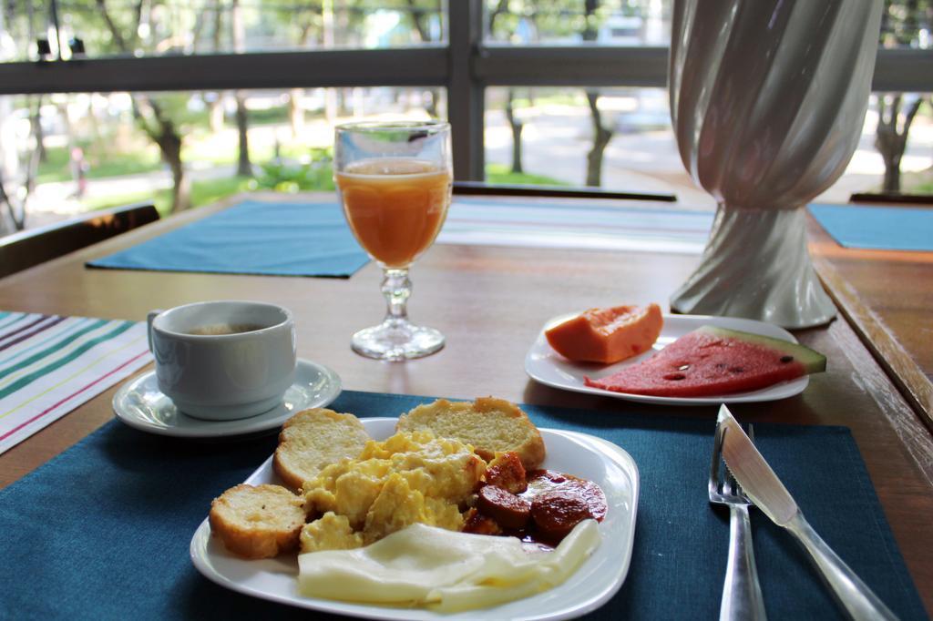 Realminas Hotel E Restaurante Governador Valadares Bagian luar foto