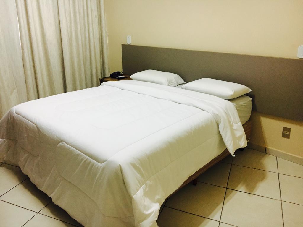 Realminas Hotel E Restaurante Governador Valadares Bagian luar foto